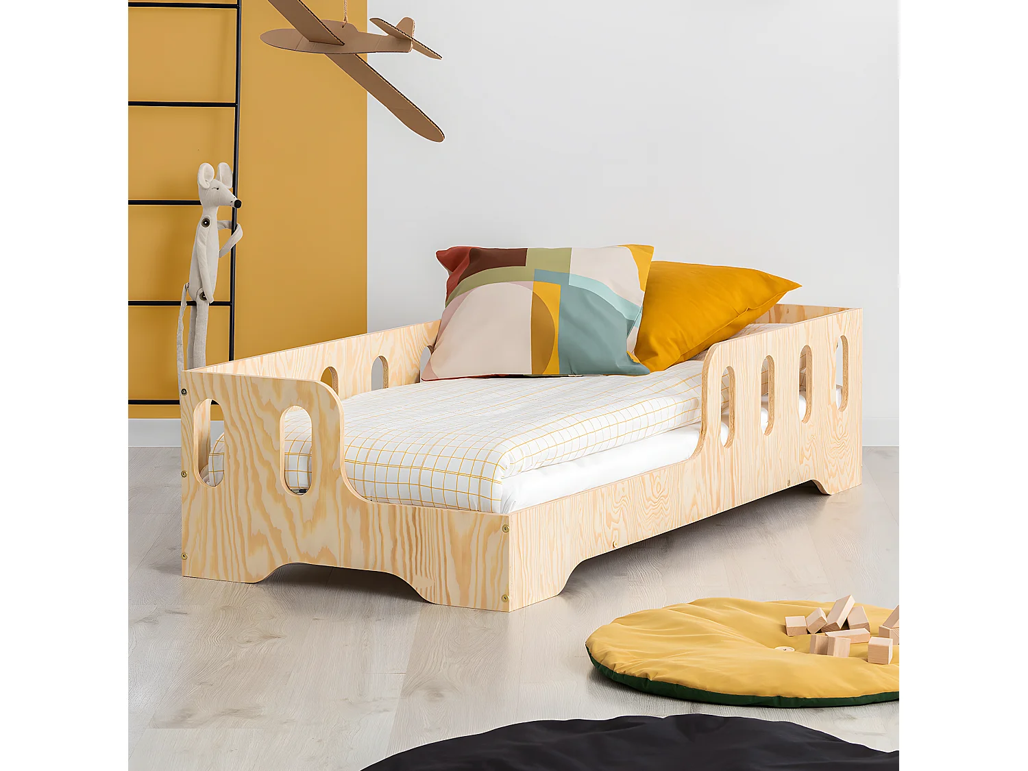 Estelle Bois 90x200 linker instapbed inclusief lattenbodem