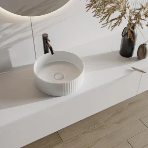 Opzetwastafel in witte, geribbelde keramiek, L36 x H12 x D36 cm, PEDARA Opzetwastafel in witte, geribbelde keramiek, L36 x H12 x D36 cm, PEDARA