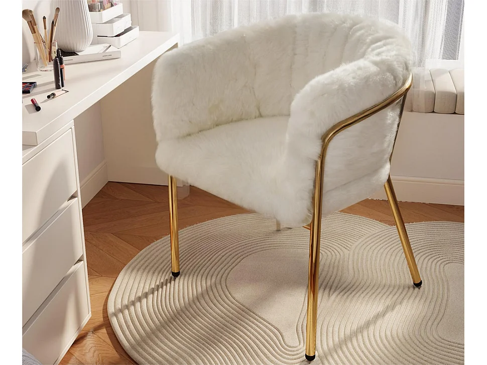 1 Lounge stoel voor eetkamer, woon- of slaapkamer – in imitatie konijnendons – met 4 goud metalen poten – Beige