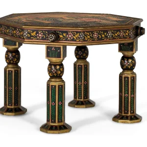 Achthoekige tafel in manguierhout met beschilderde details Achthoekige tafel in manguierhout met beschilderde details
