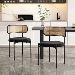 2 stoelen in fluweel en rotan – Metalen poten – Maximale belasting 150 kg – 45×40×75 cm – Zwart 2 stoelen in fluweel en rotan – Metalen poten – Maximale belasting 150 kg – 45×40×75 cm – Zwart