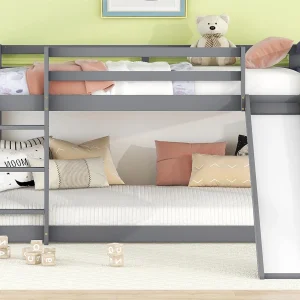 2-zits stapelbed, 2x90x200cm met glijbaan en leuning, Grenen frame, Inclusief lattenbodem, Grijs 2-zits stapelbed, 2x90x200cm met glijbaan en leuning, Grenen frame, Inclusief lattenbodem, Grijs