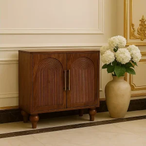 Artisan Furniture Arc Groove buffetkast van massief mangohout, 2 binnenplanken, 2 deuren met boogmotief, bruin Artisan Furniture Arc Groove buffetkast van massief mangohout, 2 binnenplanken, 2 deuren met boogmotief, bruin