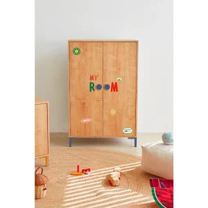 2-deurs kast in eikenkleur mijn slaapkamer.