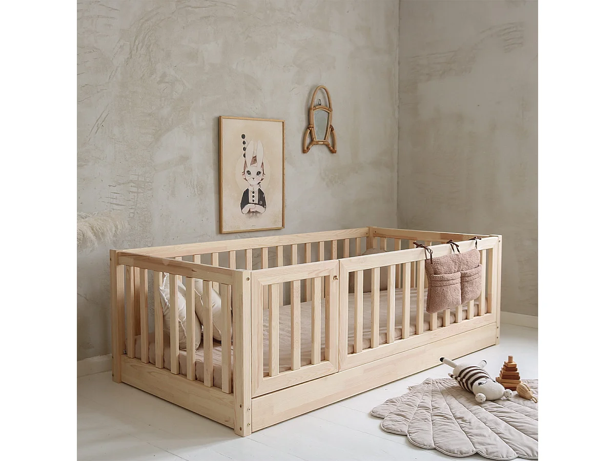 Vloerbed 120x200 met linkse ingang, spijlen en lattenbodem Bambino Bois
