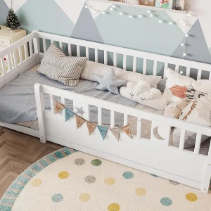 Babybed 90×190 cm – met veiligheidshekken – zonder lattenbodem – wit (zonder matras) Babybed 90×190 cm – met veiligheidshekken – zonder lattenbodem – wit (zonder matras)