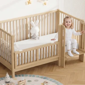 Babybed 140×70 cm met pedaal – massief grenenhout – beddeur met veiligheidsvergrendeling – EN 716 gecertificeerd – naturel Babybed 140×70 cm met pedaal – massief grenenhout – beddeur met veiligheidsvergrendeling – EN 716 gecertificeerd – naturel
