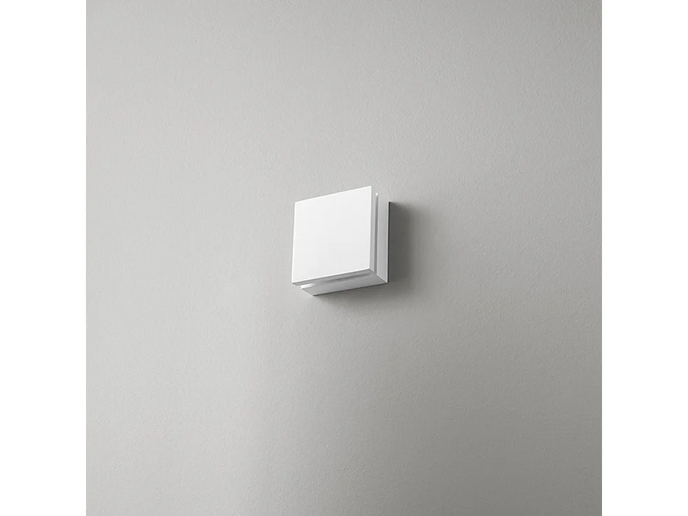 10W 700Lm 3000K Witte Metalen LED Wandlamp, Verstelbare Diffuser, Modern Interieurdesign, Afmetingen 12x12x4,5/13 cm - Perenz