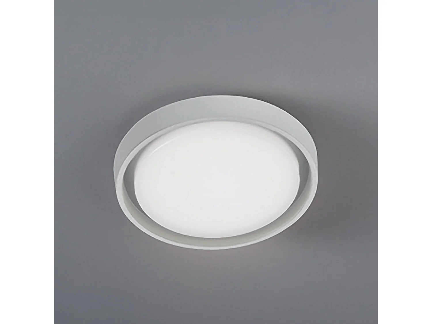 Alu 25W LED wand- en plafondlamp rond 27 cm in mat wit aluminium met satijnpolycarbonaat diffuser, IP54 beschermingsklasse.