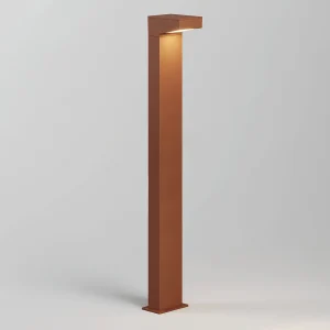Asymmetrische bolderlamp 90 cm, gelakt aluminium, Cortenstaal, 13W LED 3000K, IP65. Ideaal voor buitenpaden en privétuinen. Asymmetrische bolderlamp 90 cm, gelakt aluminium, Cortenstaal, 13W LED 3000K, IP65. Ideaal voor buitenpaden en privétuinen.