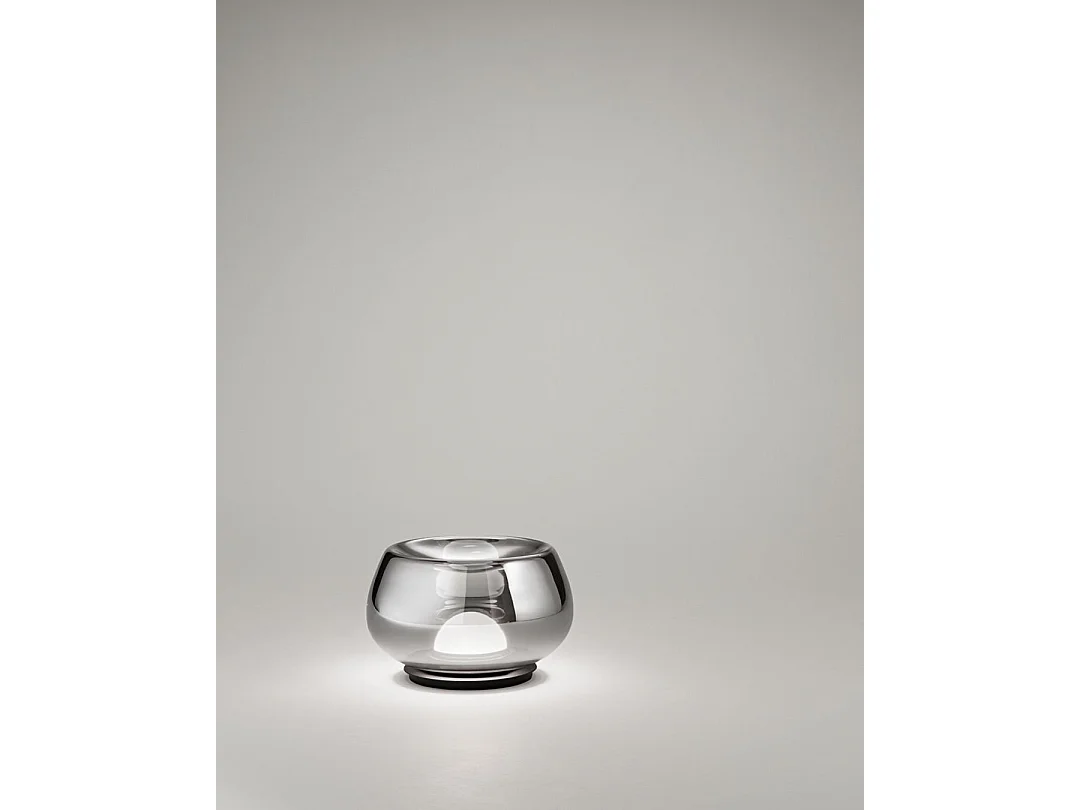 10S48534 Serie LED Tafellamp, Concaaf gerookt spiegelglas en matzwarte structuur, 12W 3000K, Modern en verfijnd design - Perenz